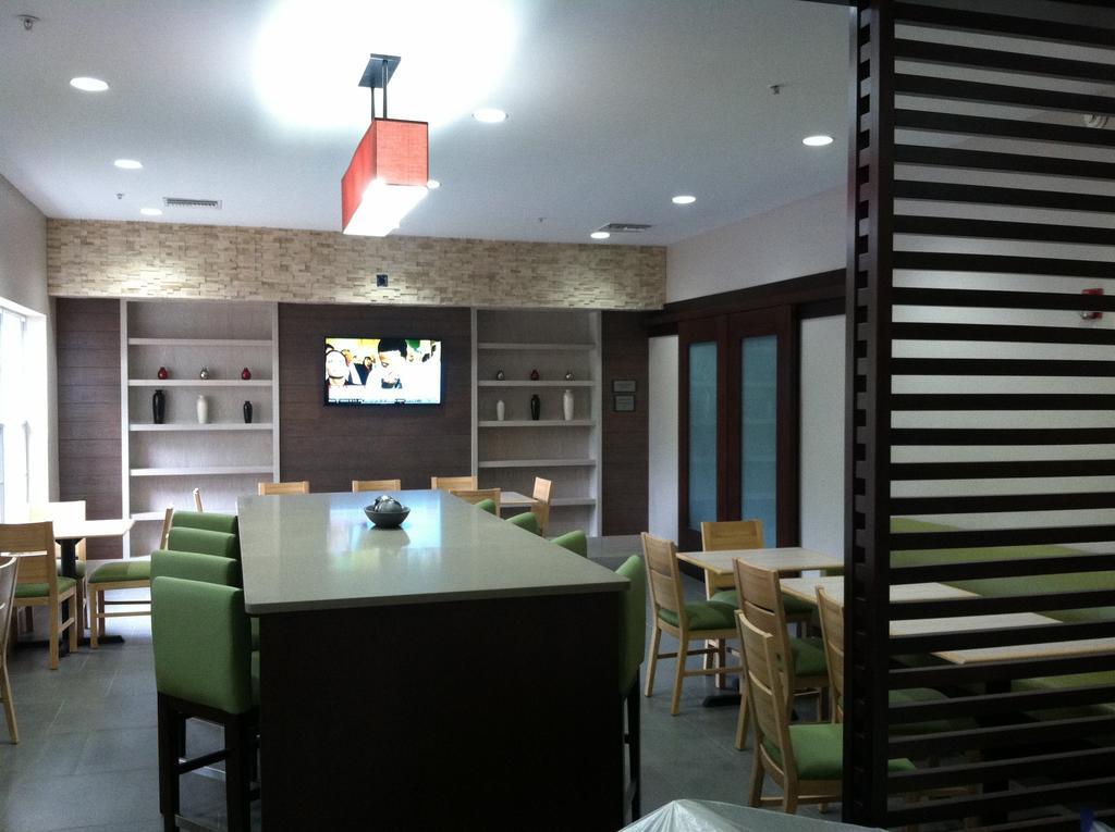 Country Inn & Suites By Radisson, Brunswick I-95, Ga Екстериор снимка